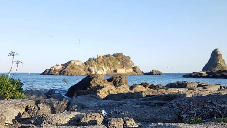 Aci Trezza